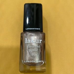 Lakur - kissed by rose gold